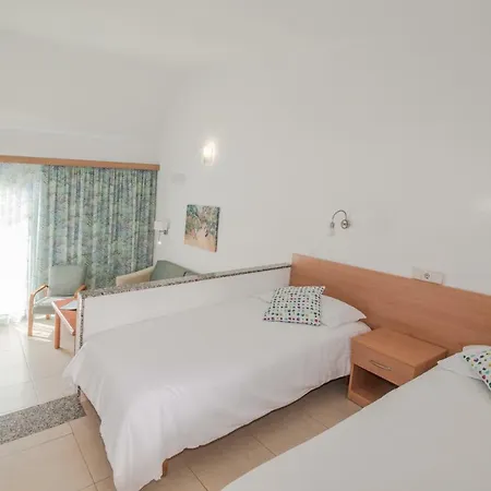 Ξενοδοχείο με διαμερίσματα Vistaflor Puerto Plata 3*